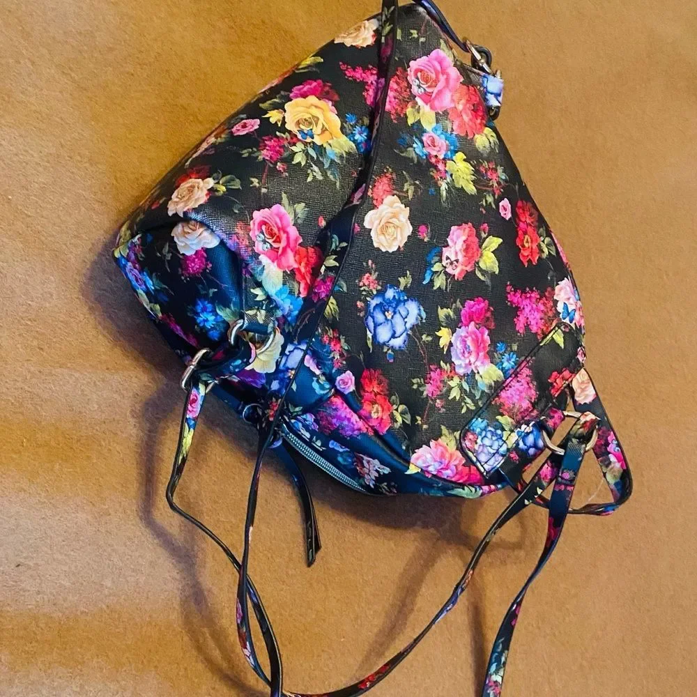 Cute backpack - Picture 3 of 8